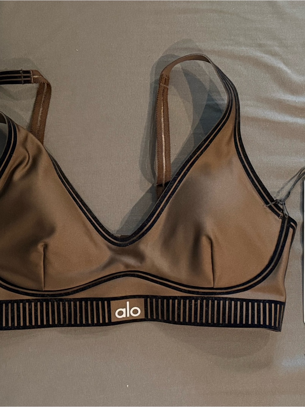 ALO Yoga Brown Seamless Sports Bra with Black Trim